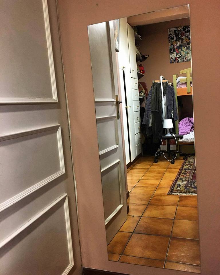 Καθρέπτης για υπνοδωμάτιο
