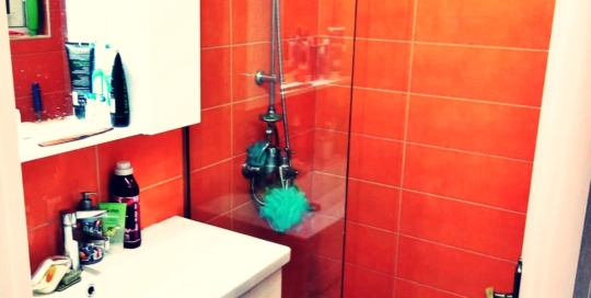 Σταθερό Κρύσταλλο για καμπίνα μπάνιου