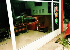 Βιτρίνα 8 χιλιοστών